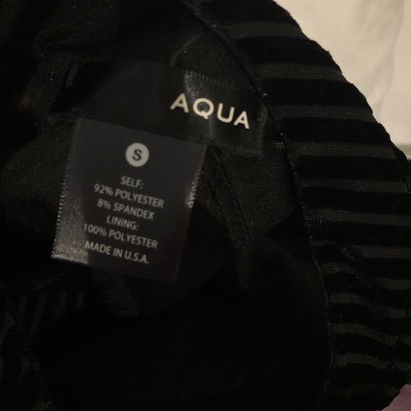 Black Velvet Crop Top - Picture 5 of 6